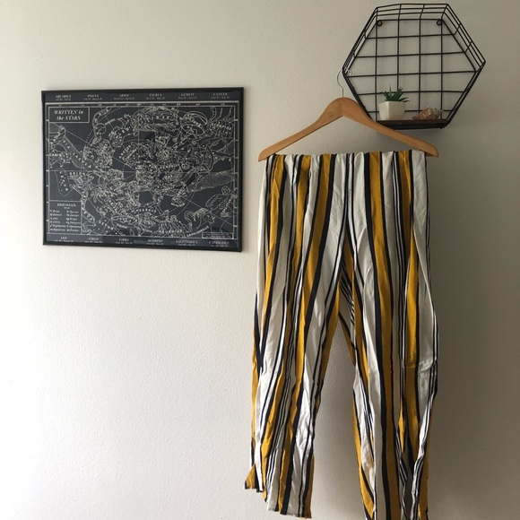 Yellow striped bodysuit - Picture 2 of 4